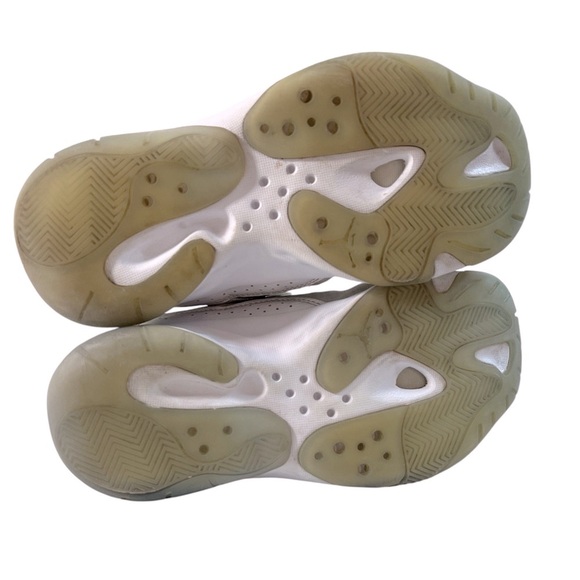 Nike Air Jordan 11 CMFT Low White Gym Red Basketball Shoes, Size Youth 4.5 - Picture 8 of 8